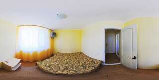 Отель Пансионат Черномор Рыбаковка Двухместный номер с 1 кроватью или 2 отдельными кроватями и балконом-5